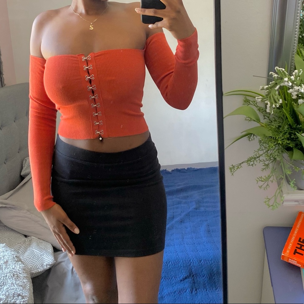 Off the shoulder ribbed top